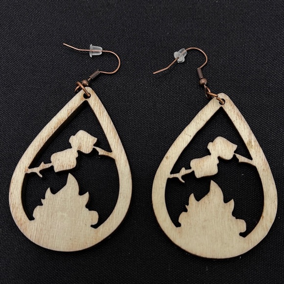 🏕️ 3/$15 S’mores Water Drop Earrings - Picture 2 of 6
